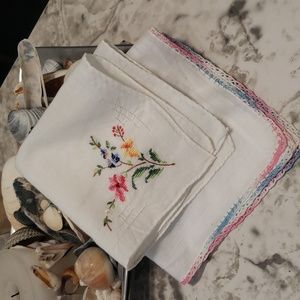 2 Embroidered Vintage Ladies Handkerchiefs